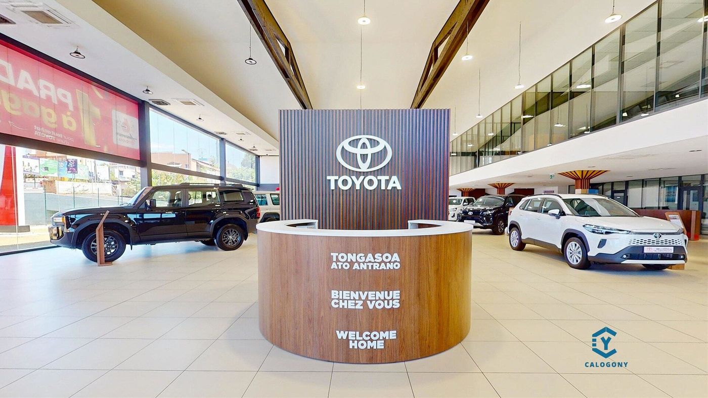 Car showroom captured as a virtual tour by Calogony